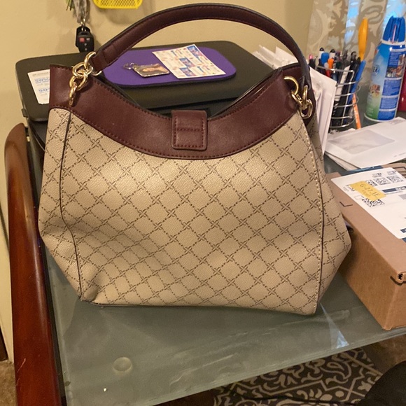 Purse - Picture 2 of 5